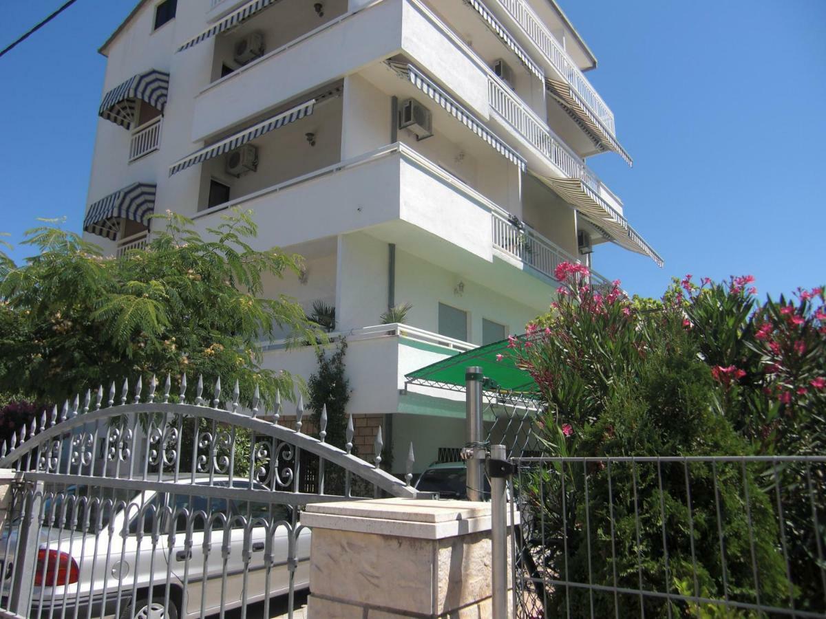 Apartments Ruza Kastela Exterior photo
