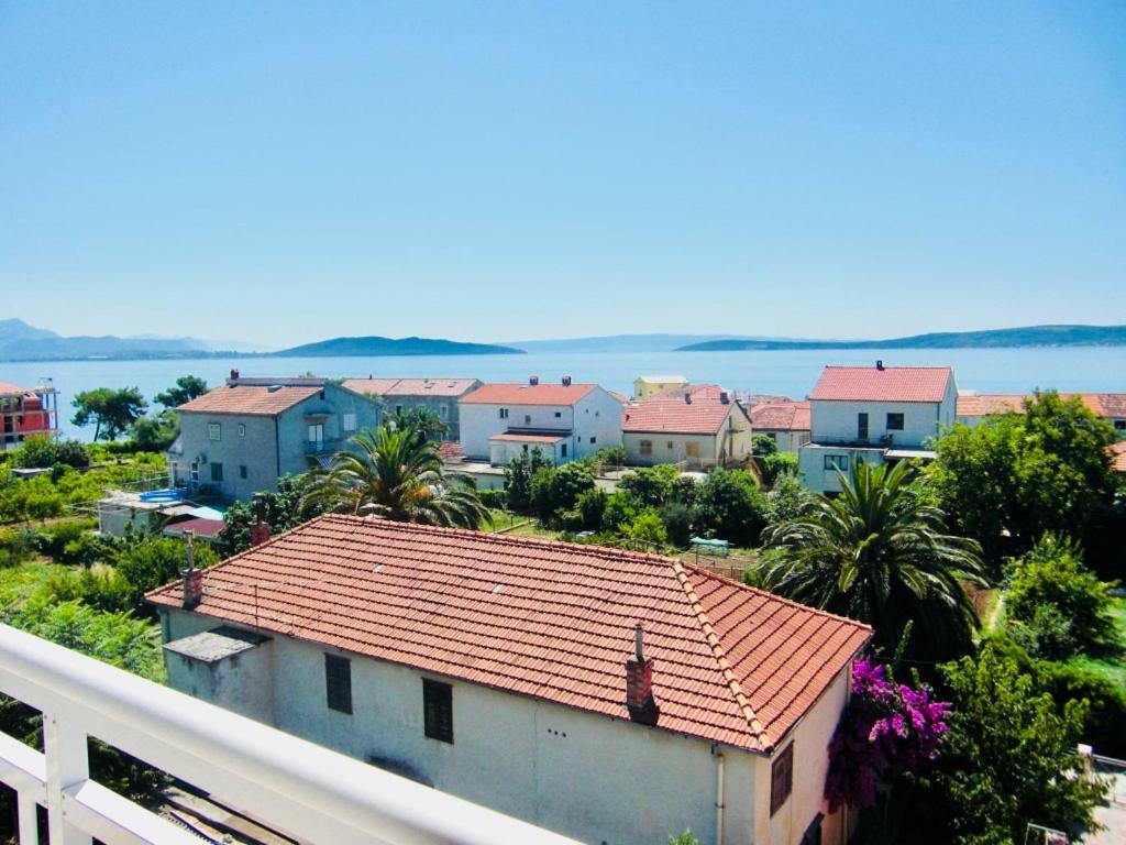 Apartments Ruza Kastela Exterior photo