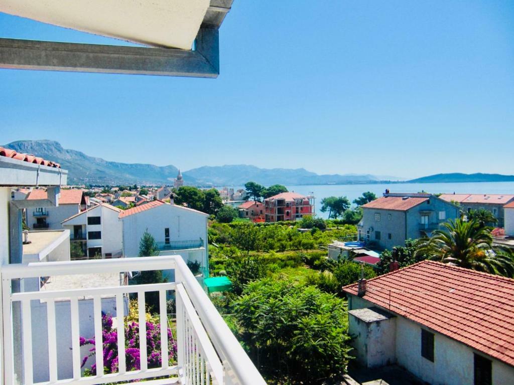 Apartments Ruza Kastela Exterior photo